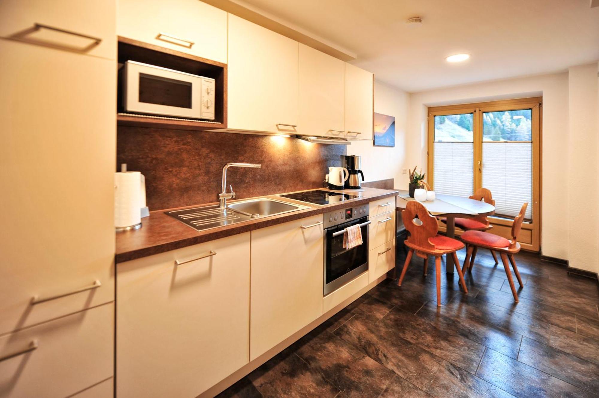 Baeckerei Schranz Bed & Breakfast Sankt Leonhard im Pitztal Bagian luar foto
